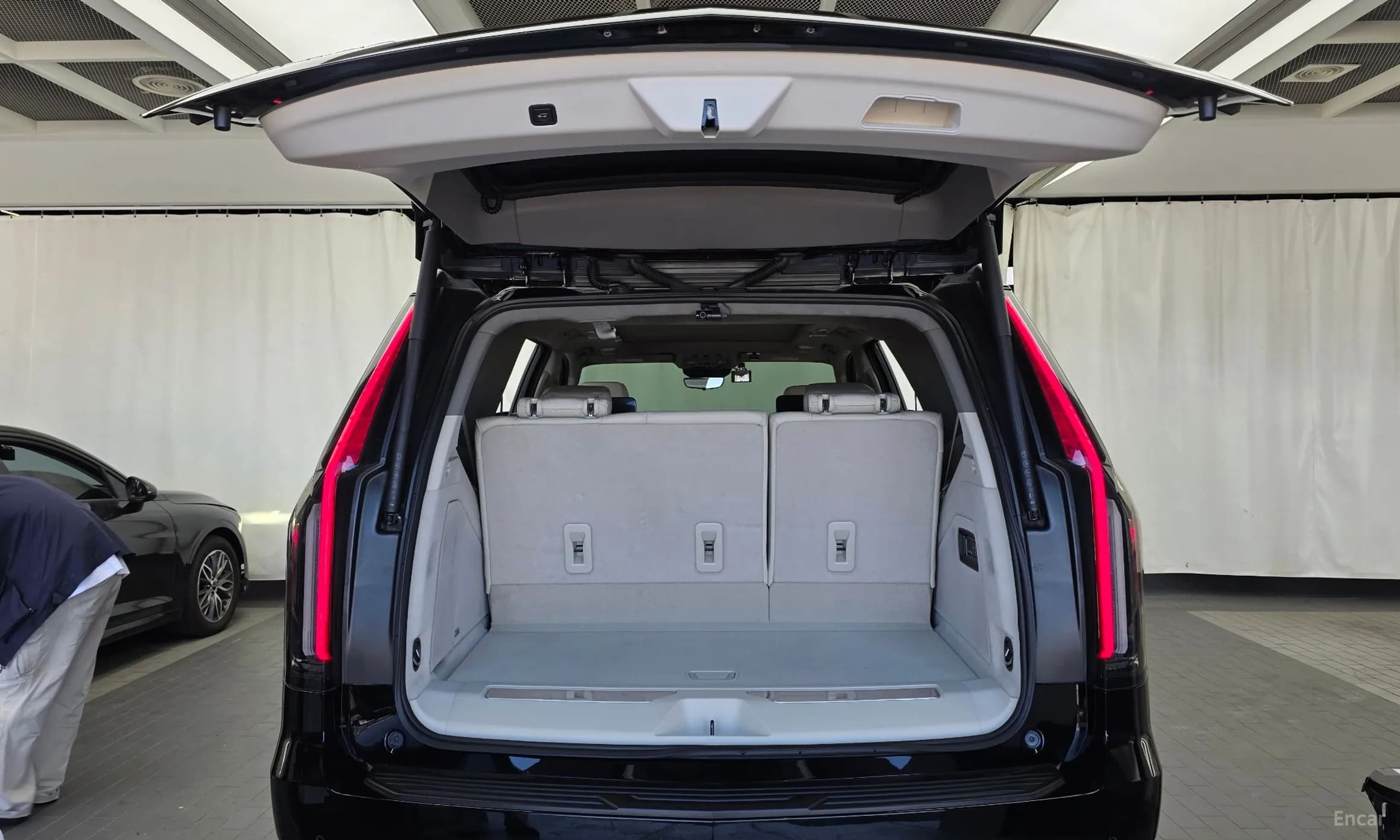 Escalade 5th Generation