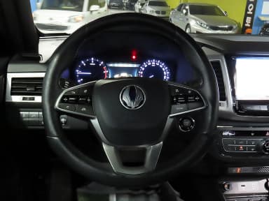 Rexton Sports Khan