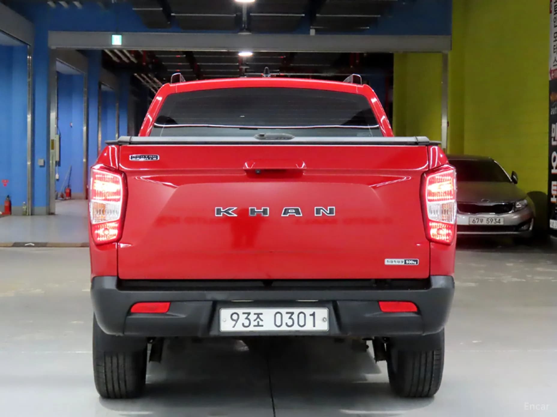 Rexton Sports Khan