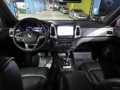 Rexton Sports Khan