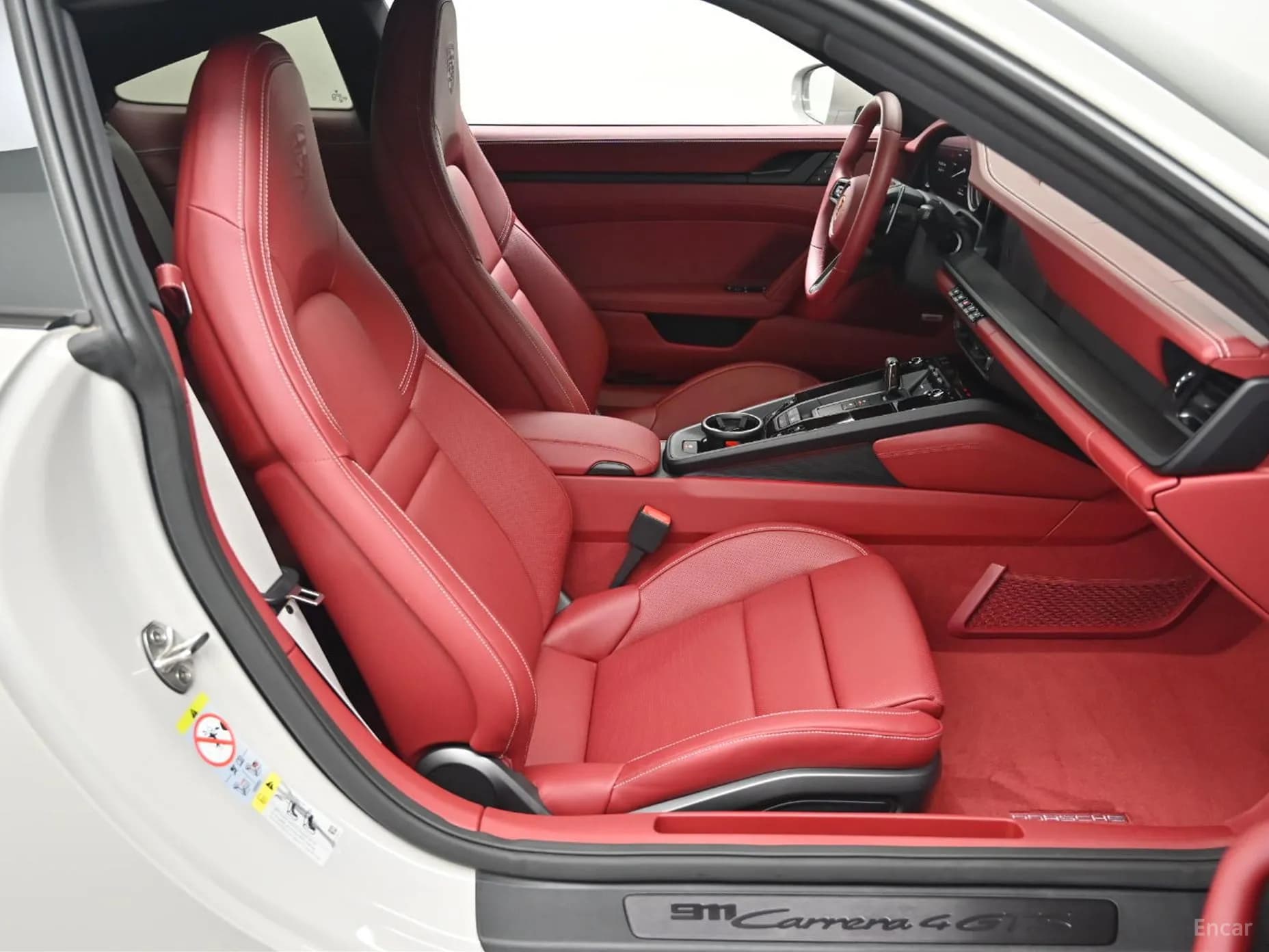 911 (992)