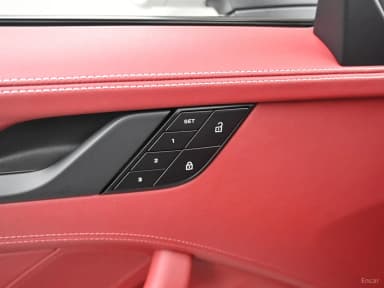 911 (992)