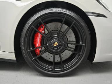 911 (992)