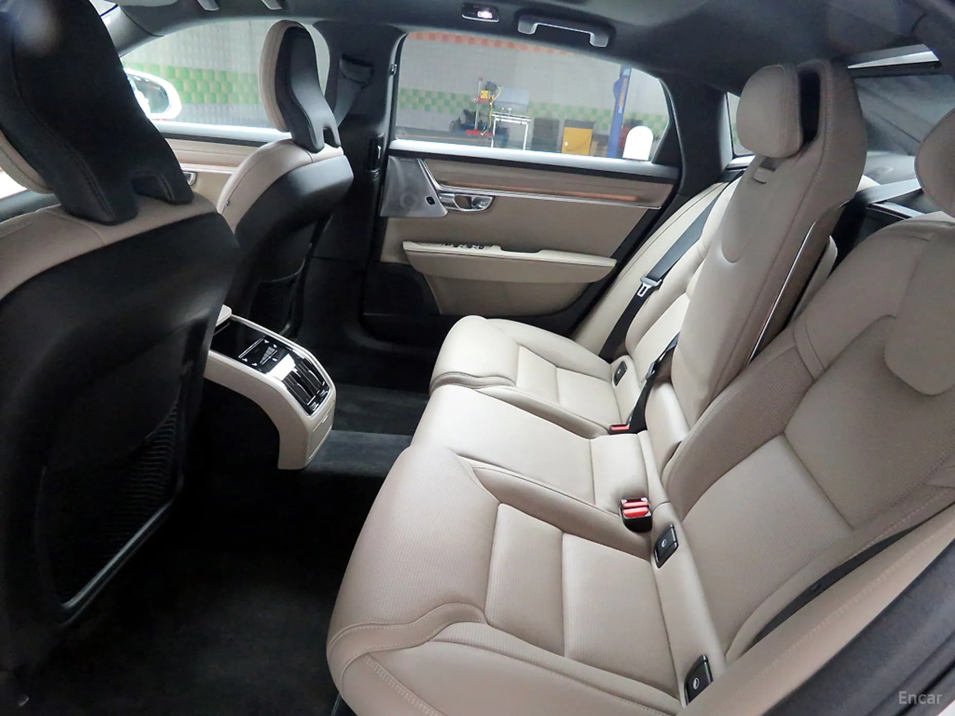S90