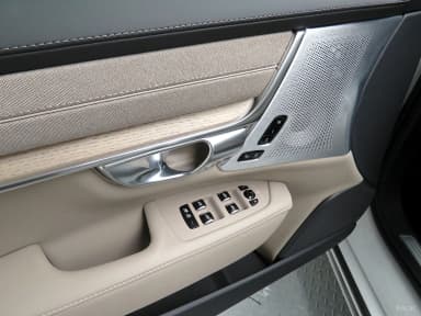 S90