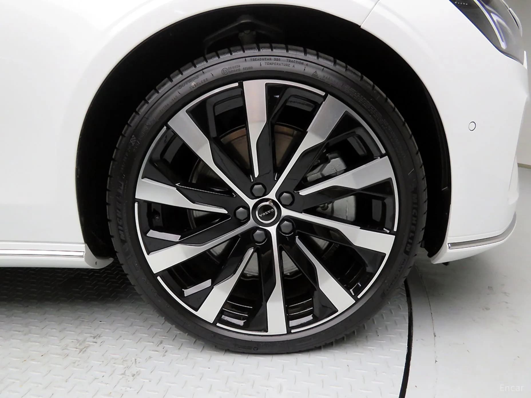 S90