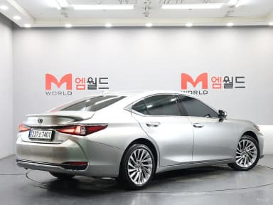 ES300h 7th Generation