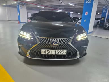 ES300h 7th Generation