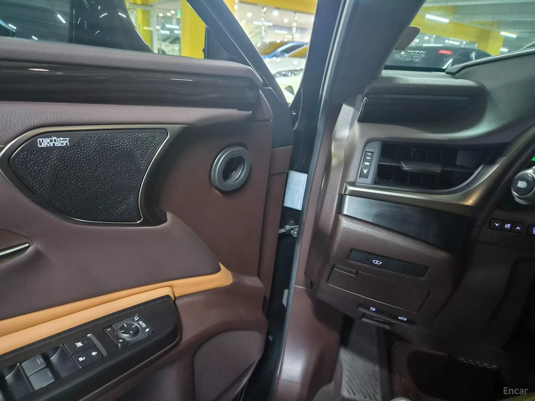 ES300h 7th Generation