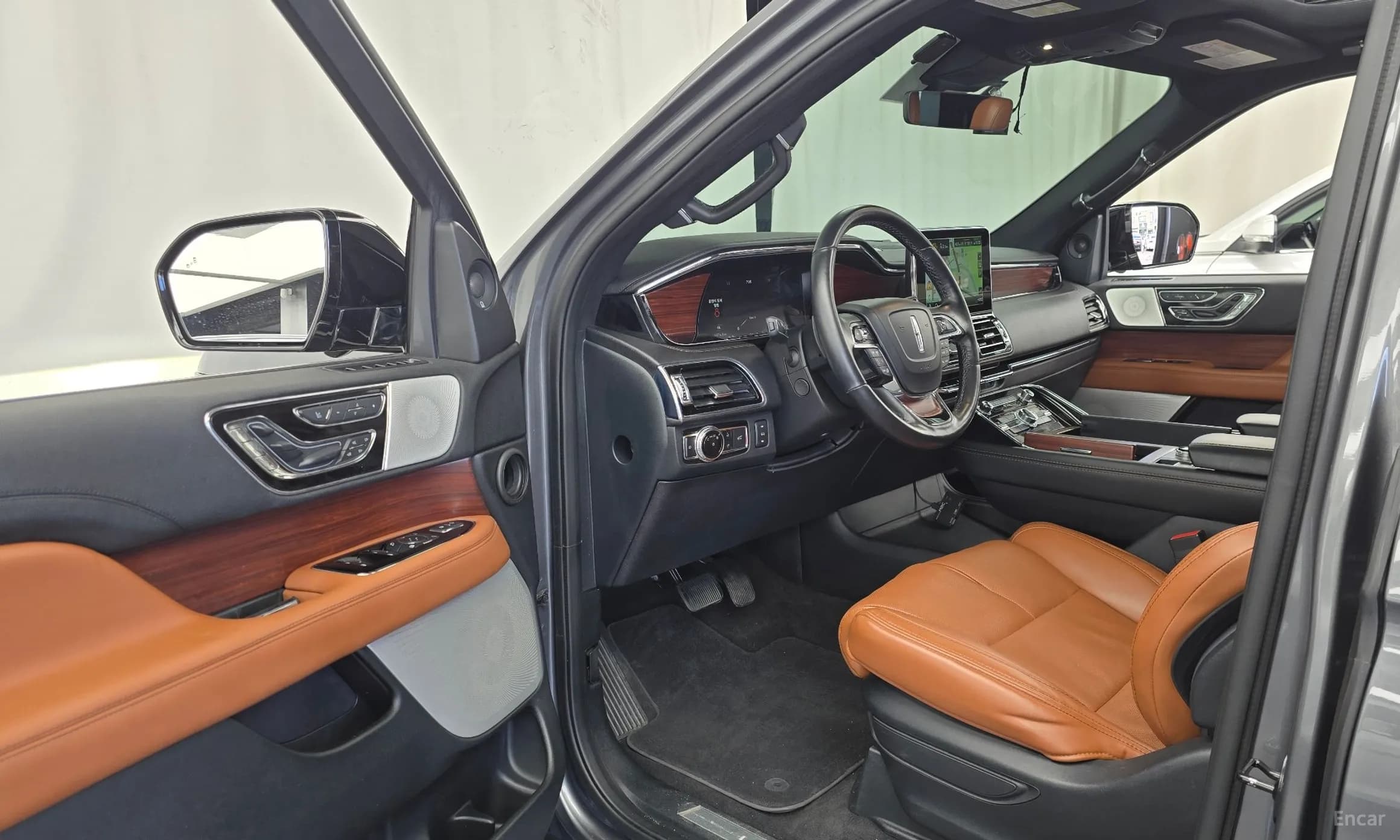 Navigator 4th generation