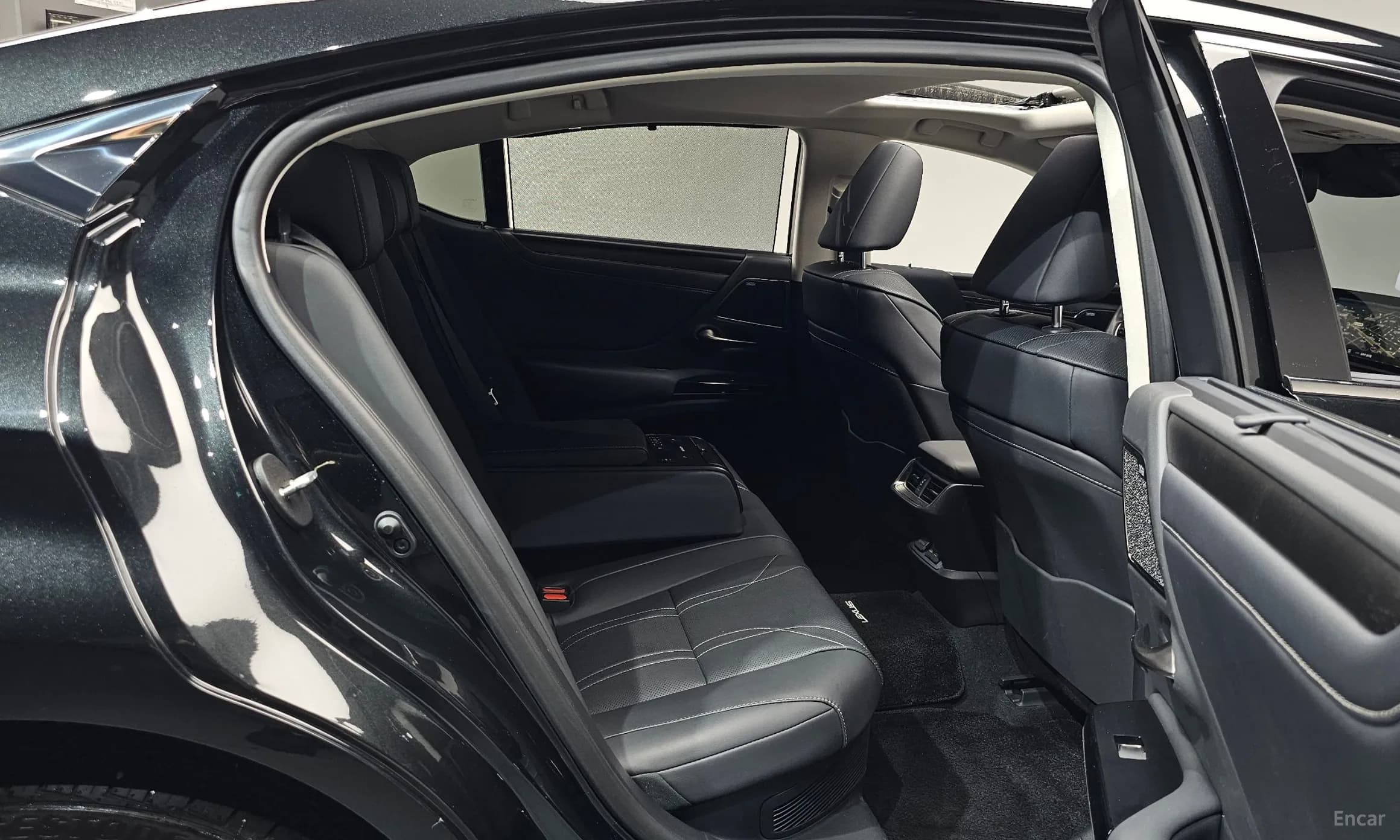 ES300h 7th Generation