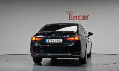 ES300h 7th Generation