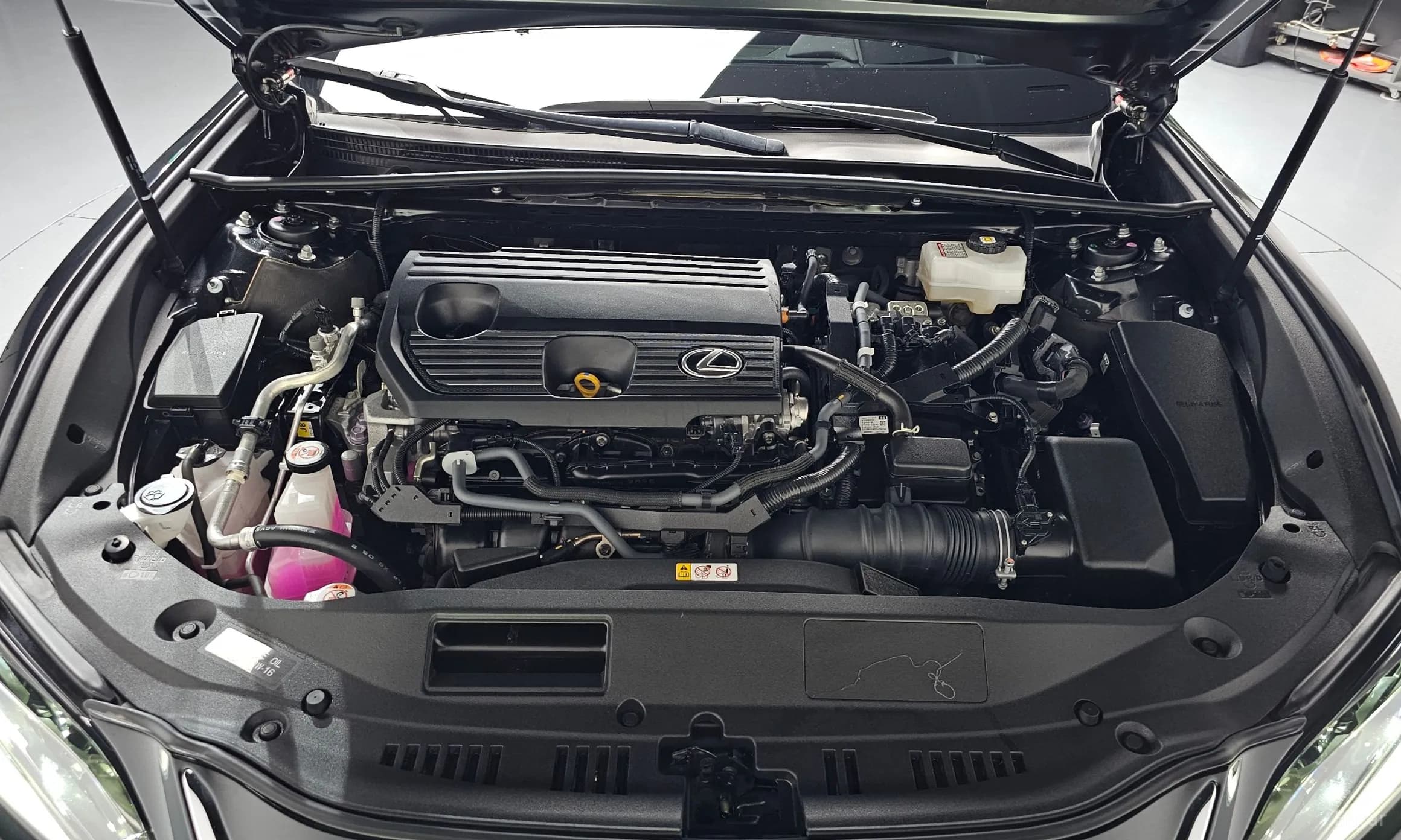 ES300h 7th Generation