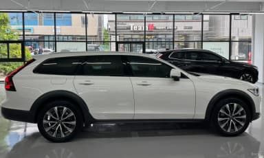 V90 Cross Country