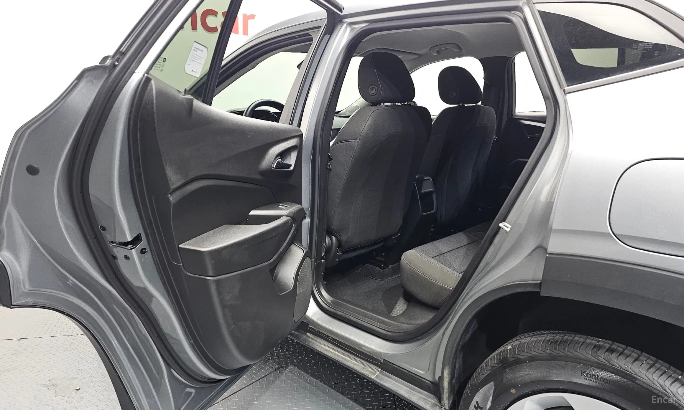 Trax Crossover
