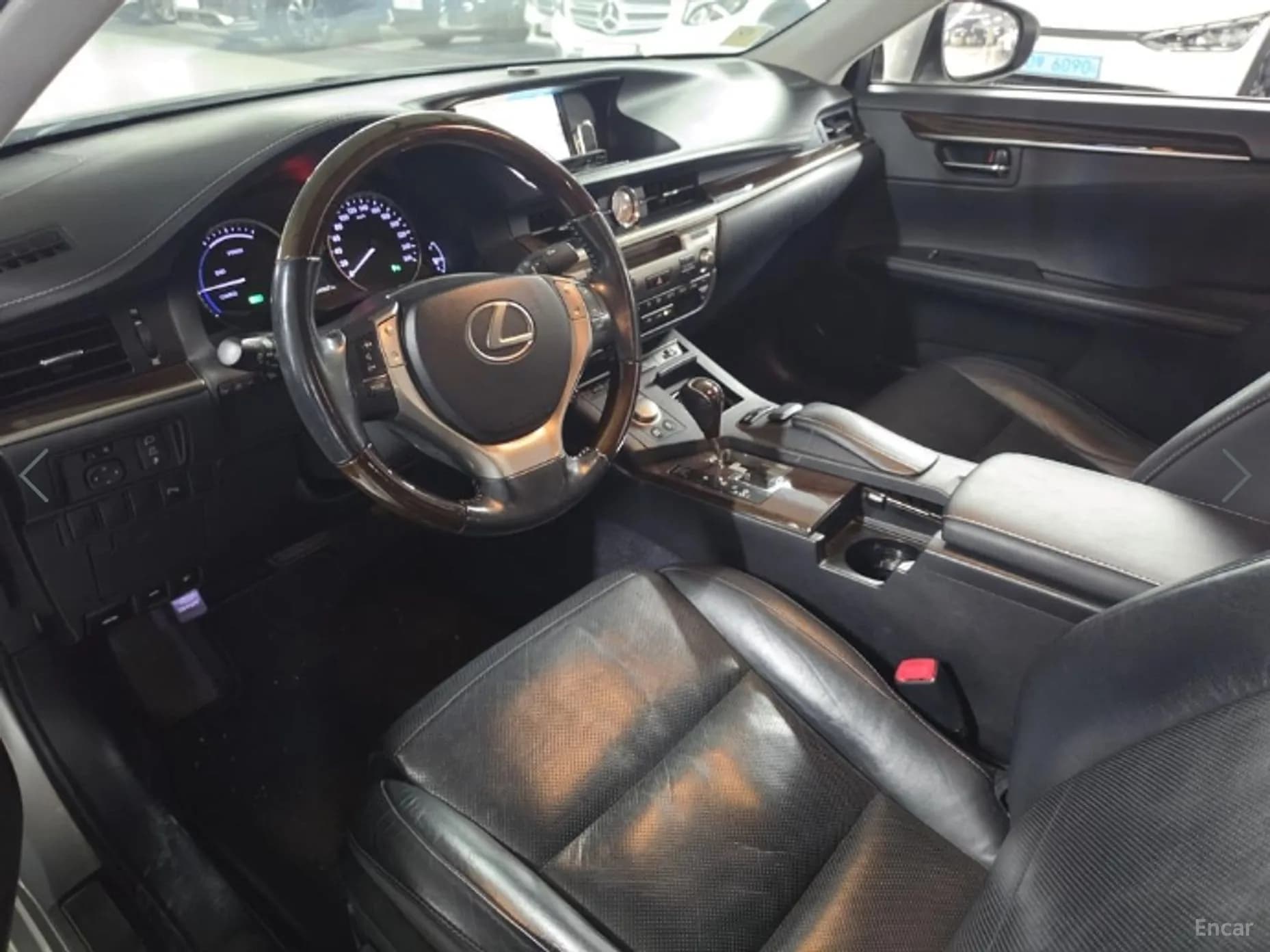 New ES300h