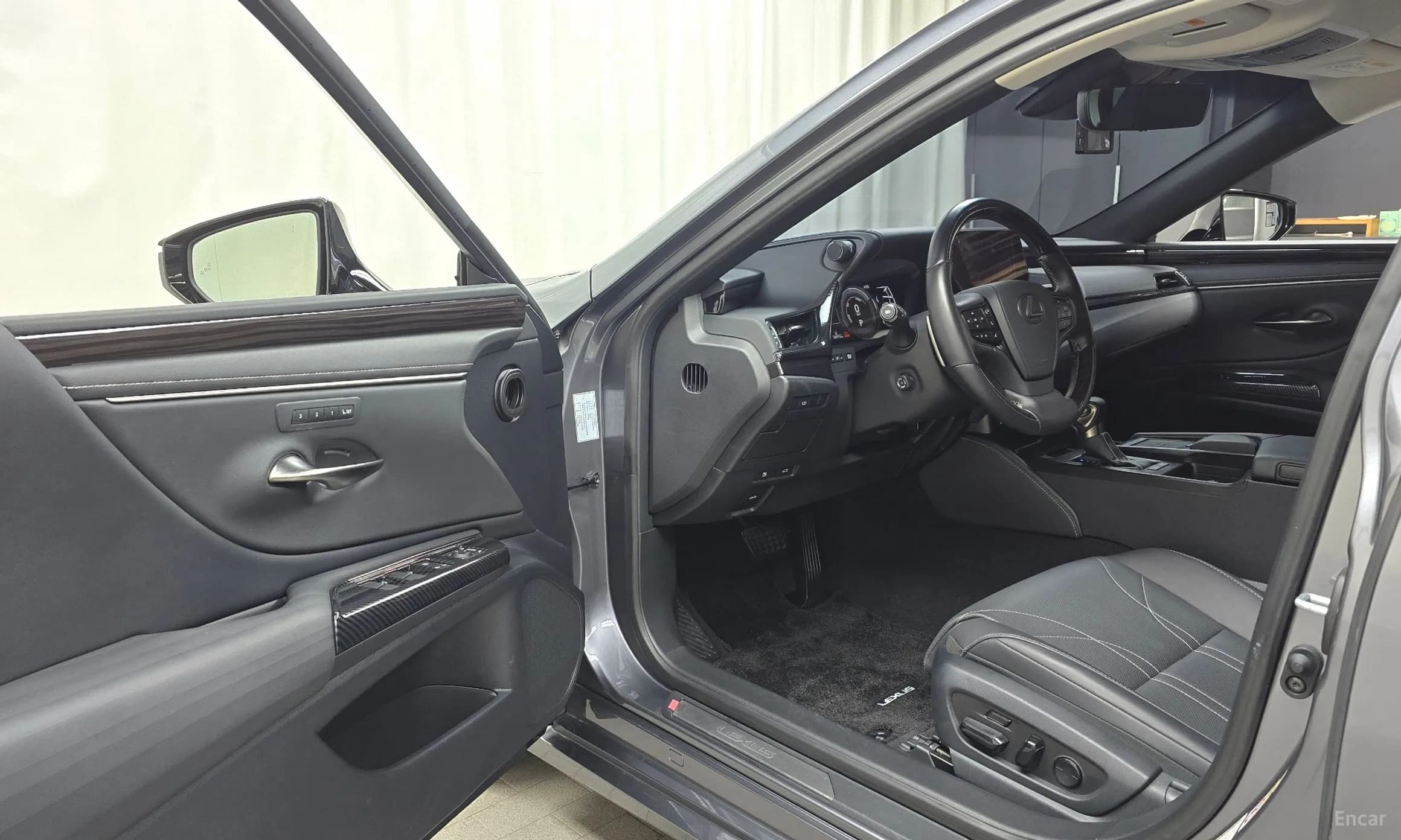ES300h 7th Generation