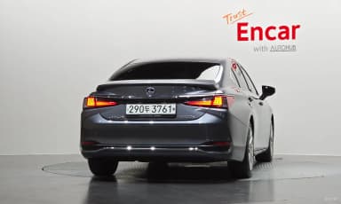 ES300h 7th Generation