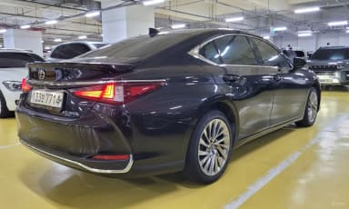 ES300h 7th Generation
