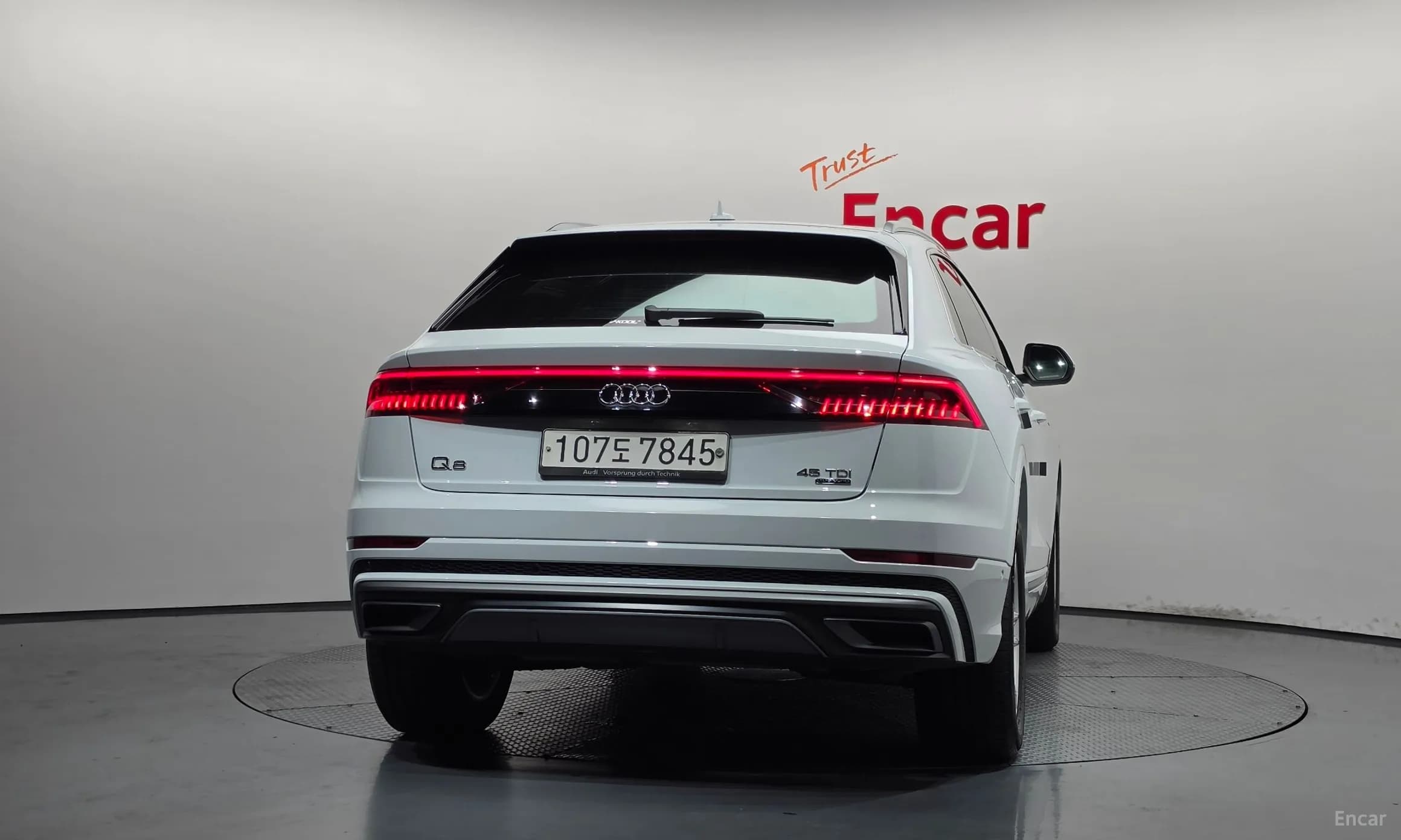 Q8 (4M)