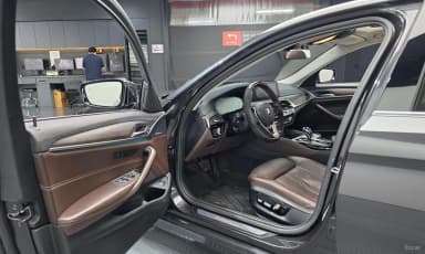 5 Series (G30)