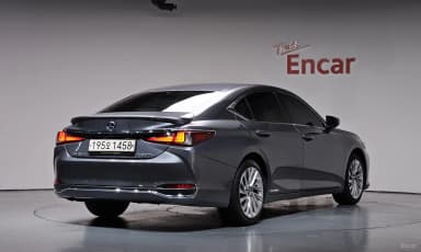 ES300h 7th Generation