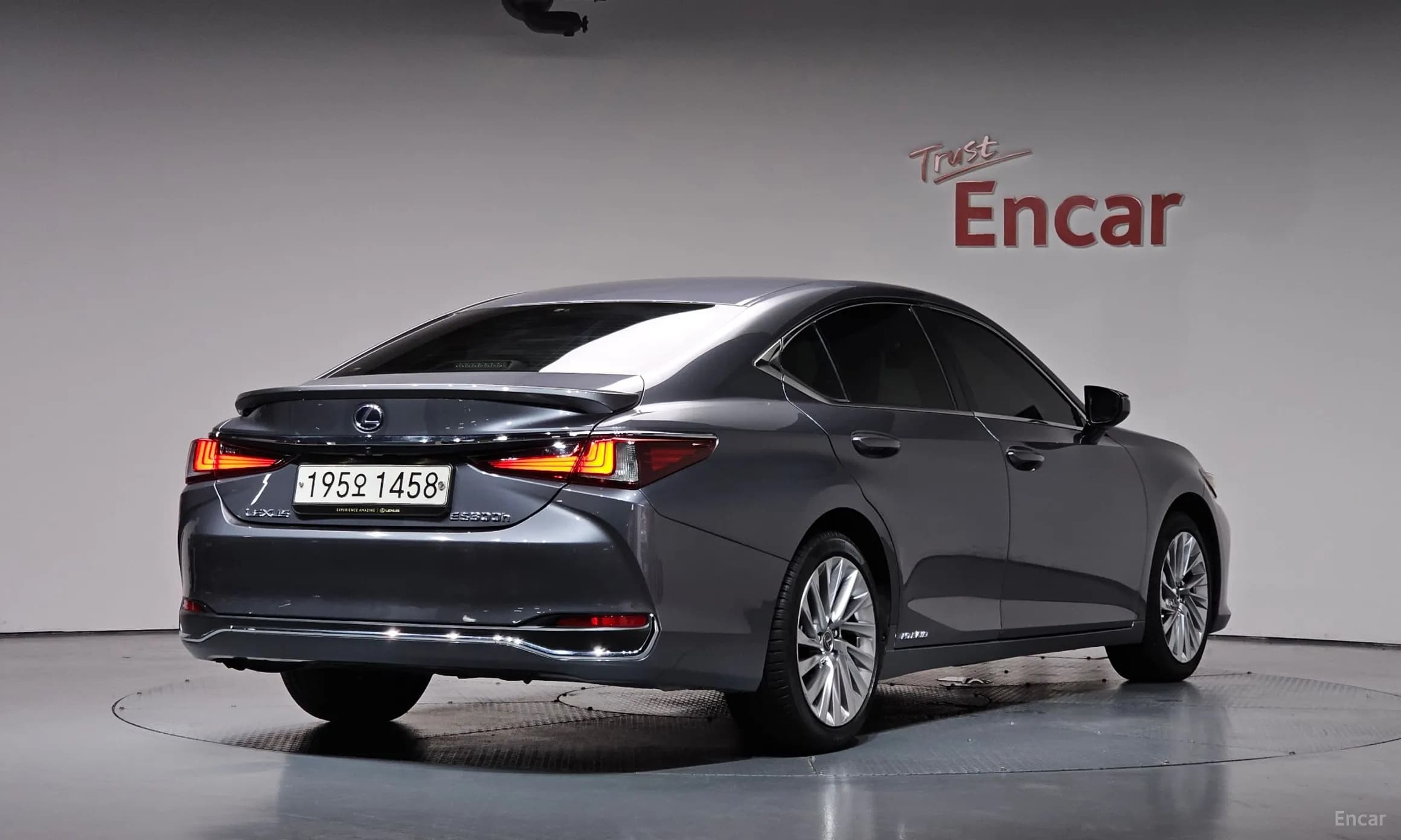 ES300h 7th Generation