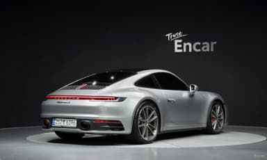 911 (992)