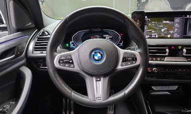 iX3