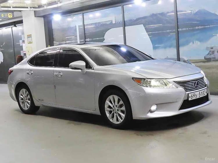 New ES300h