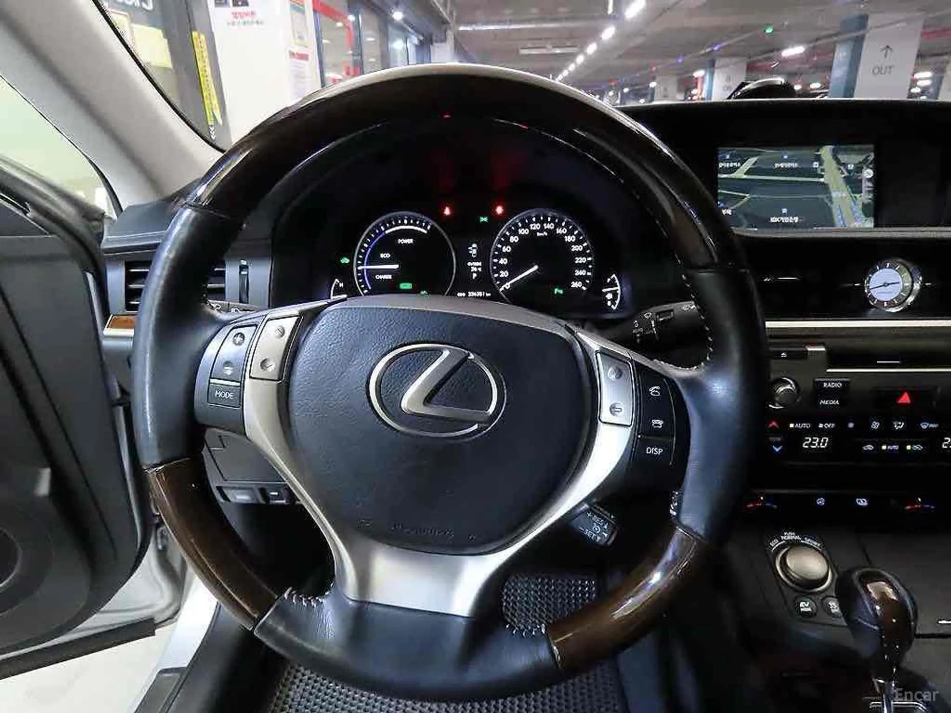 New ES300h