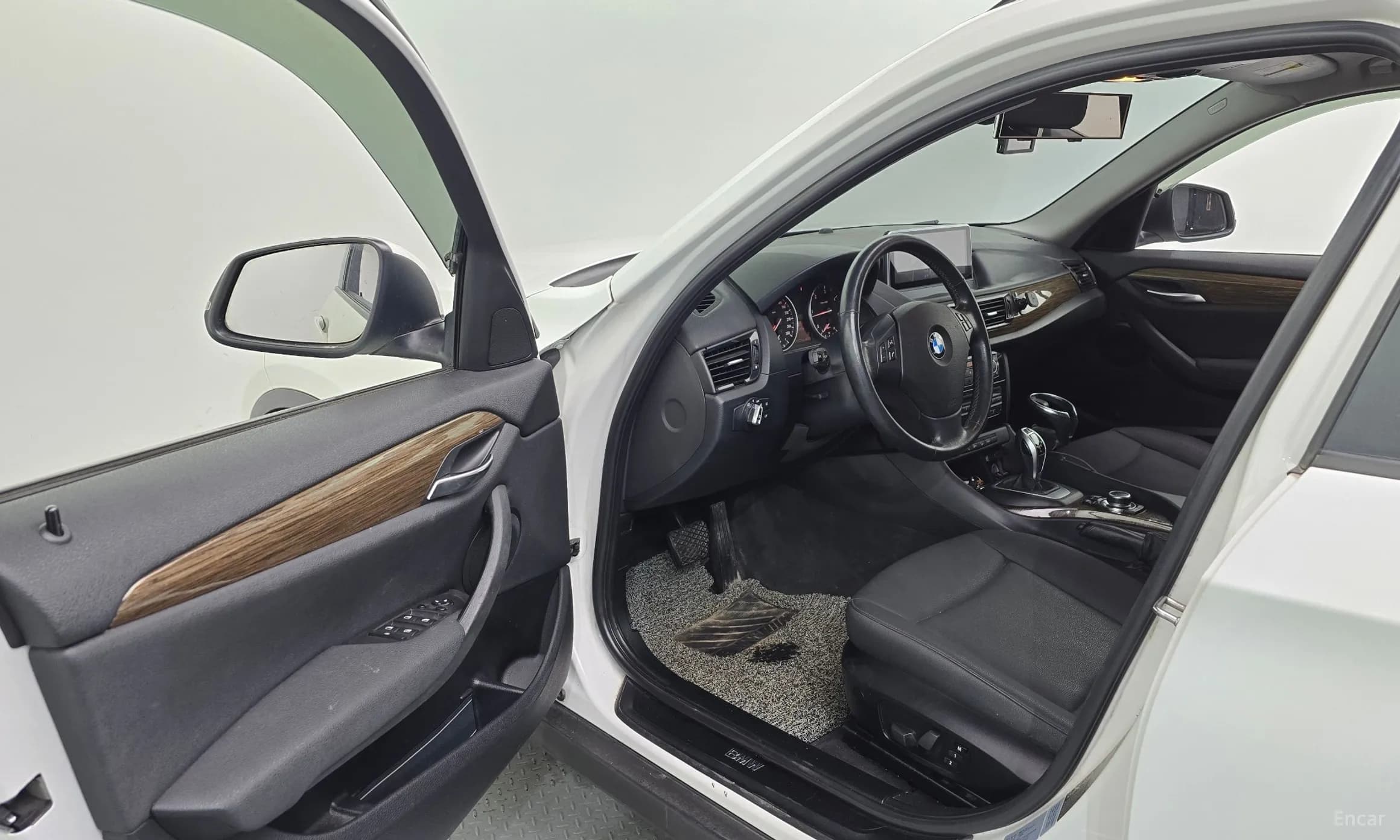 X1 (E84)