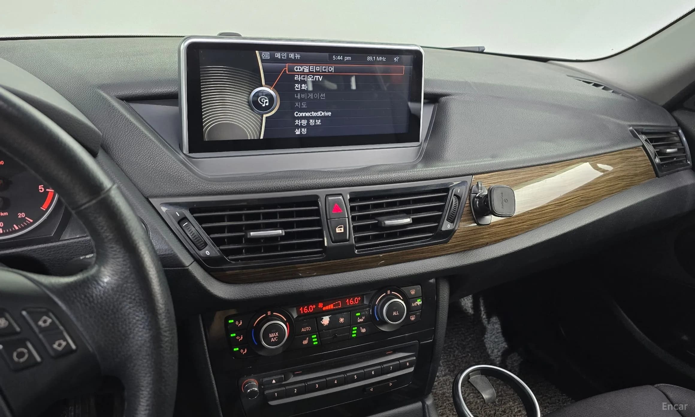 X1 (E84)