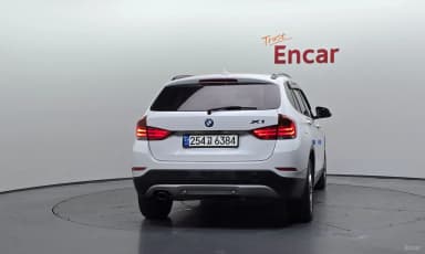 X1 (E84)