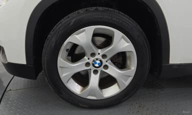 X1 (E84)