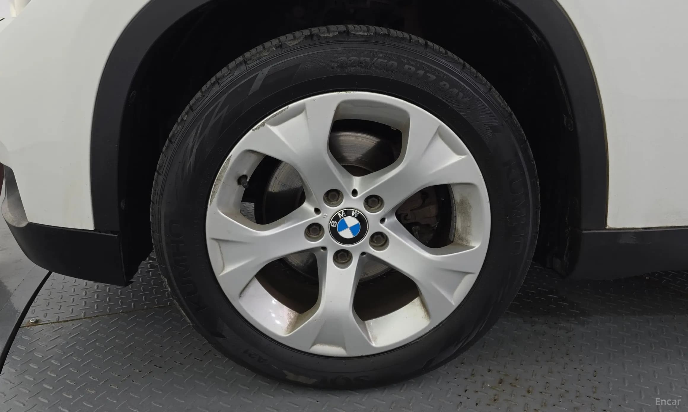X1 (E84)