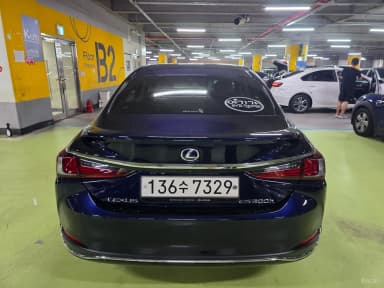 ES300h 7th Generation