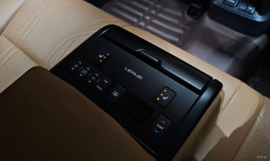 ES300h 7th Generation