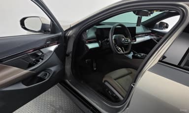 5 Series (G60)