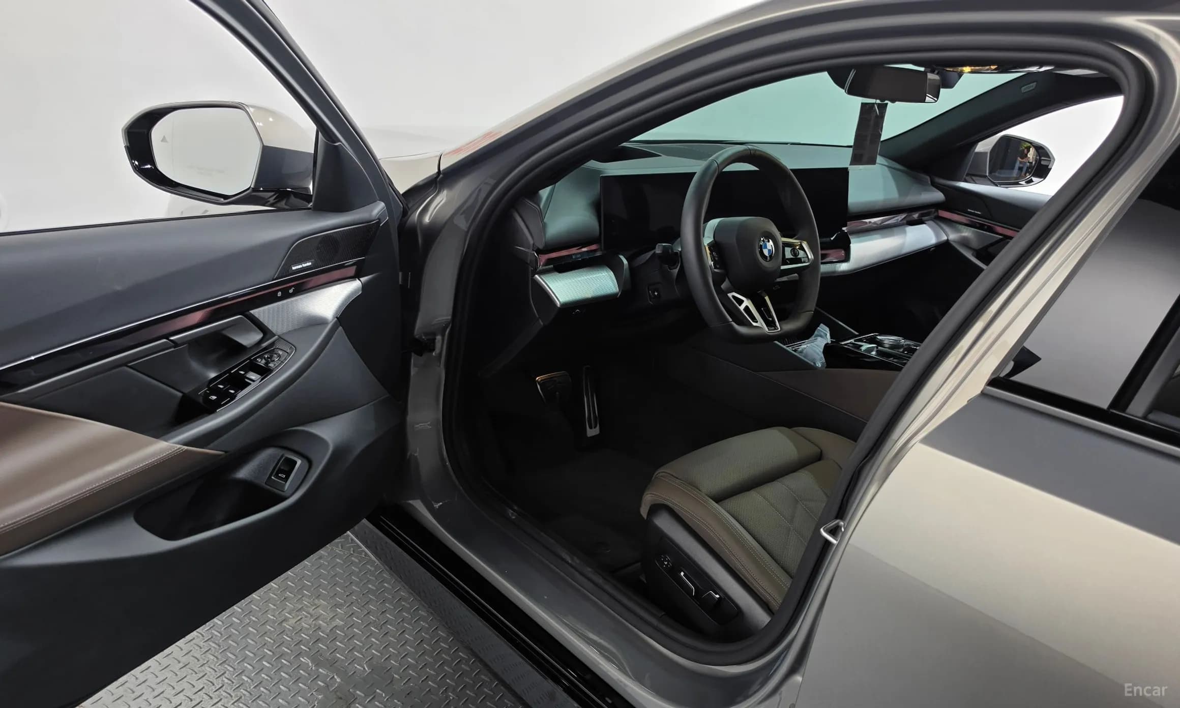 5 Series (G60)