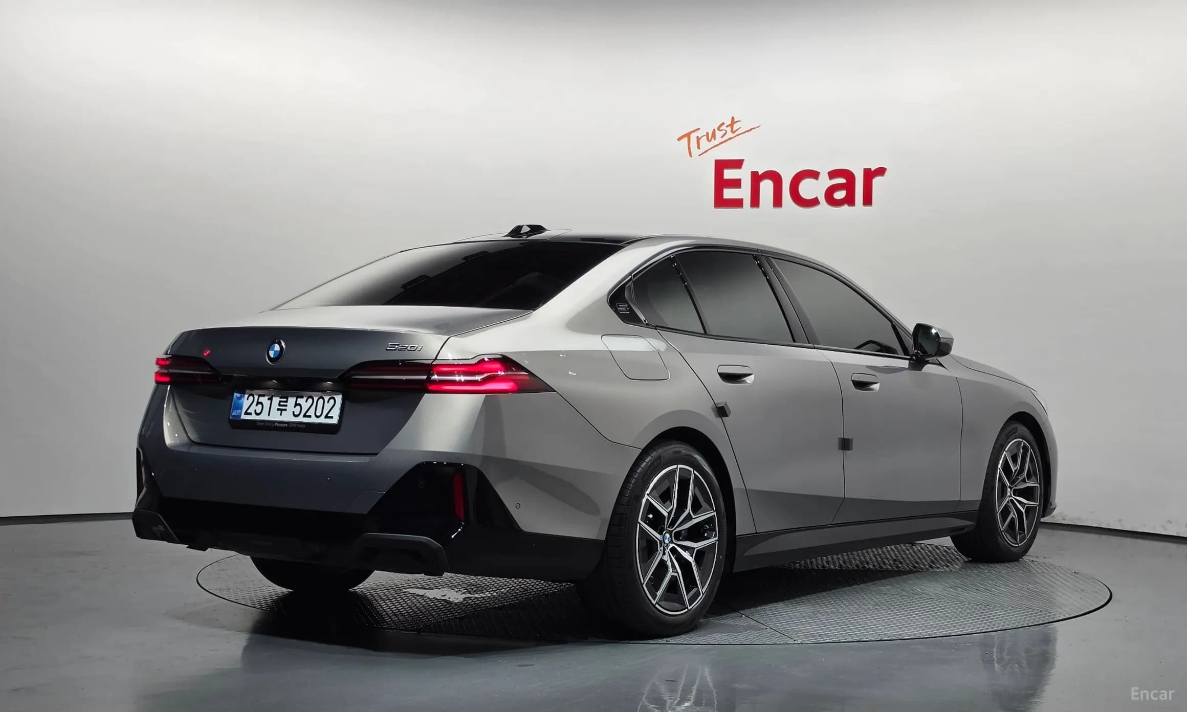 5 Series (G60)