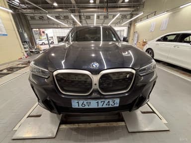 iX3