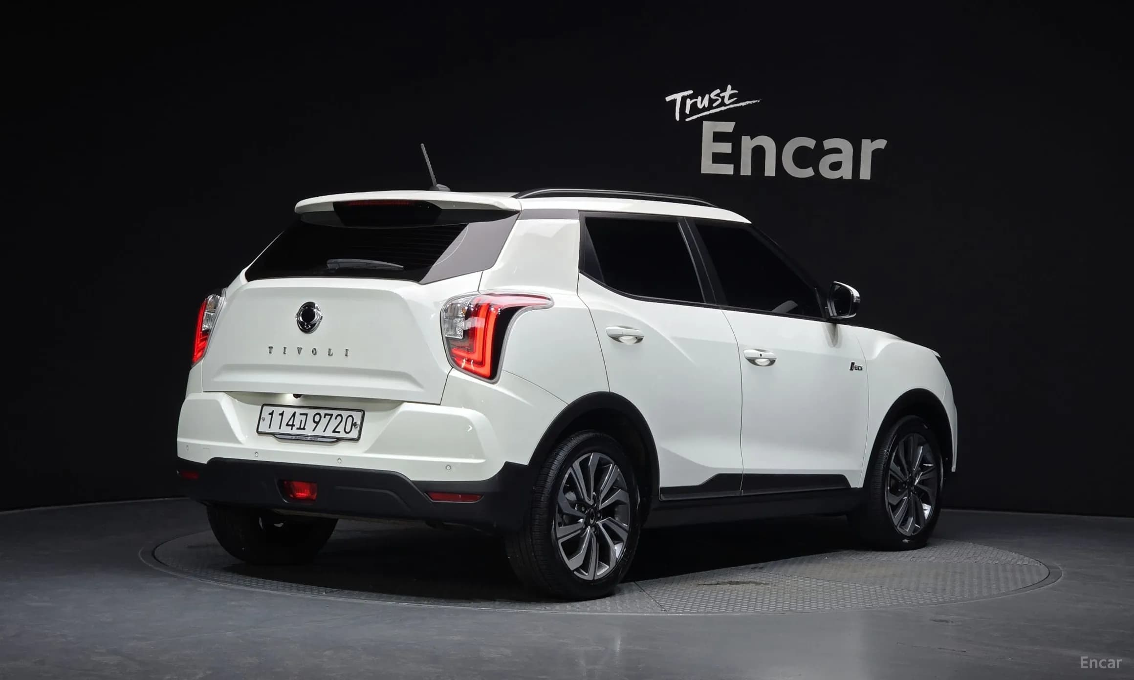 Berry New Tivoli