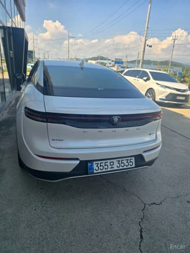 Crown crossover