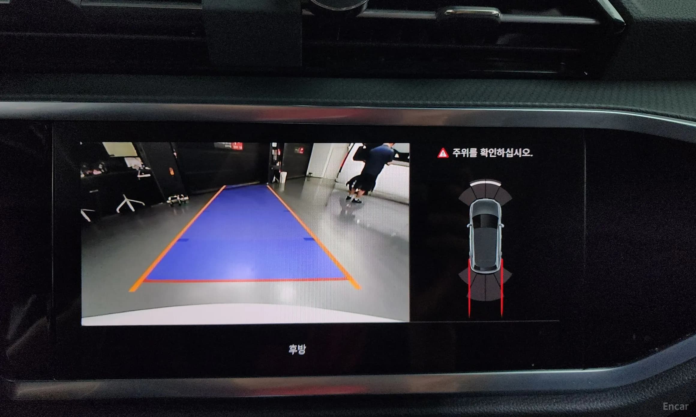 Q3 (F3)