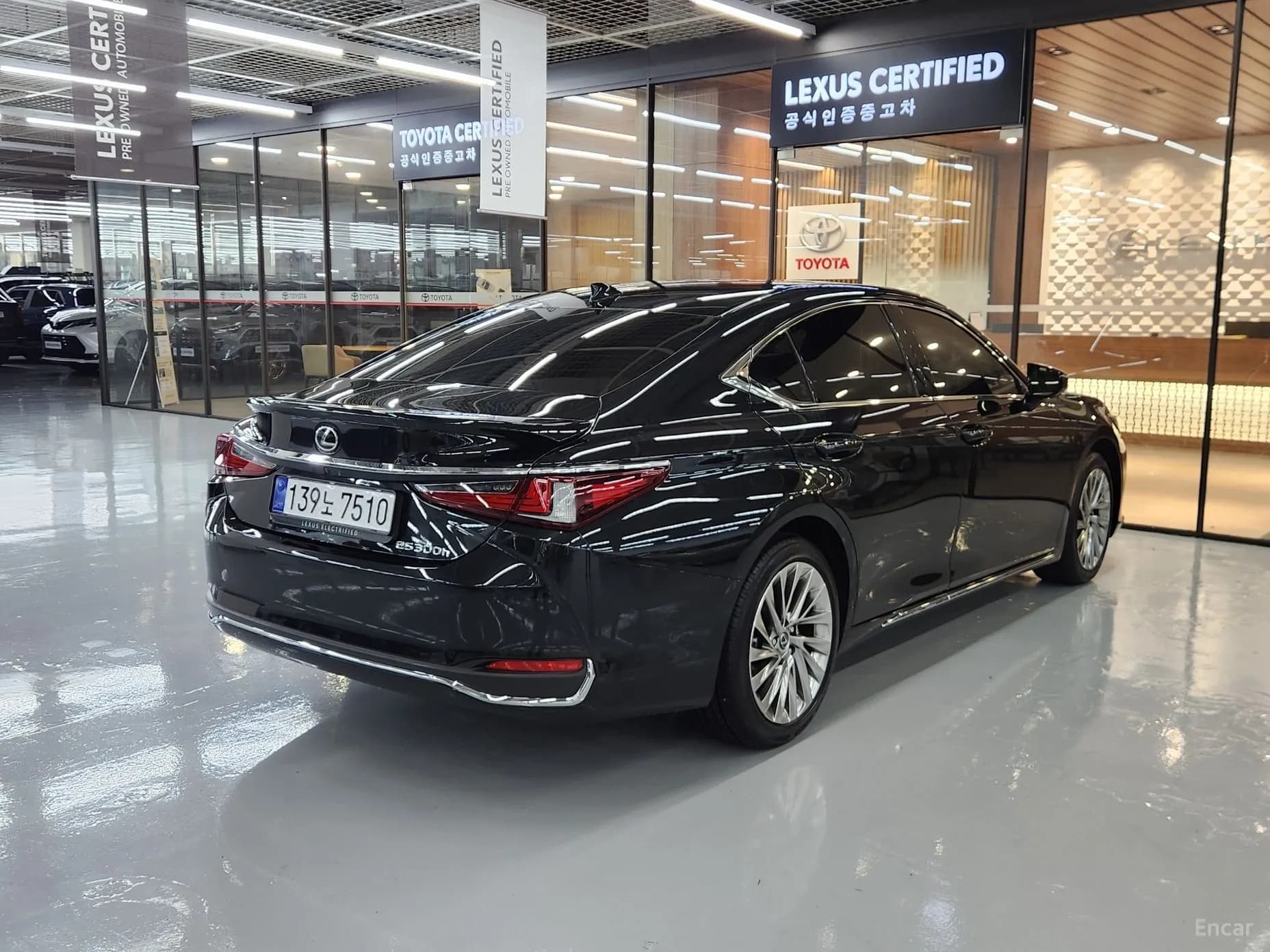 ES300h 7th Generation