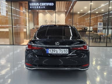 ES300h 7th Generation