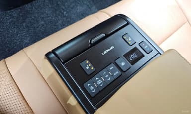 ES300h 7th Generation