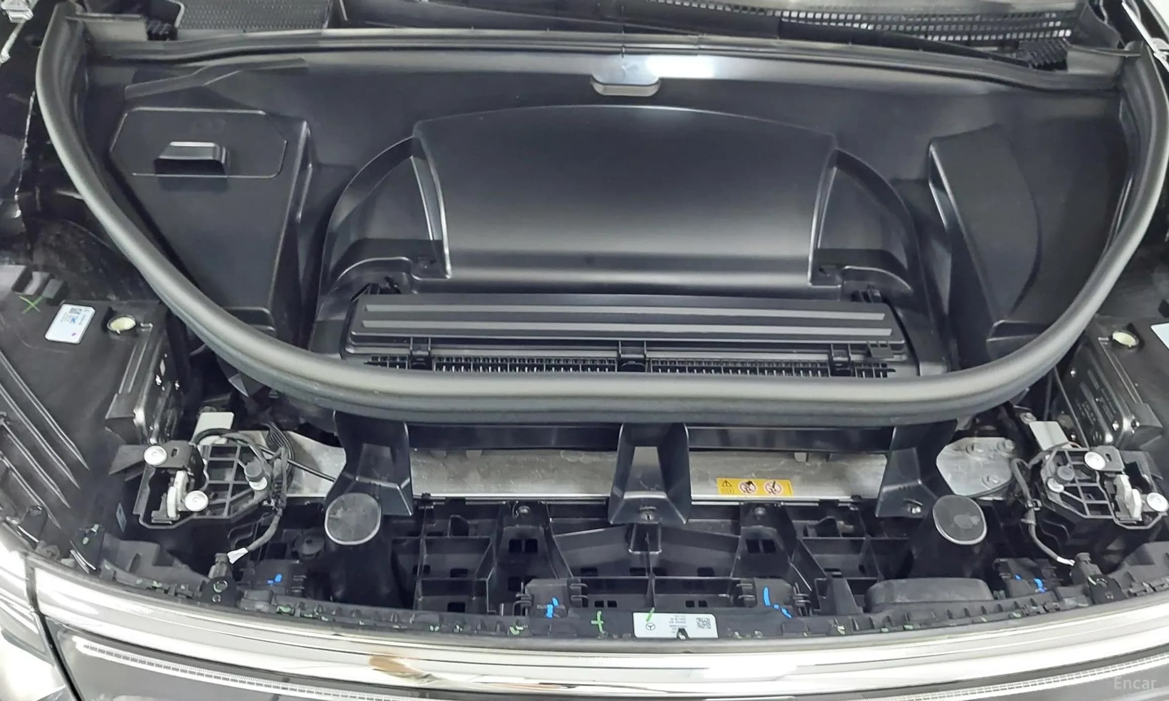 EQS SUV X296