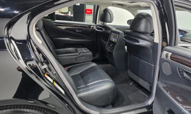 LS600hL